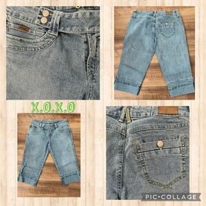 - X.O.X.O low rise Vintage (Y2K) light wash capri denim(wide leg) 7/8